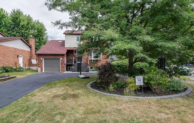 1792 Parkwood Circ, House detached with 3 bedrooms, 4 bathrooms and 5 parking in Peterborough ON | Image 1