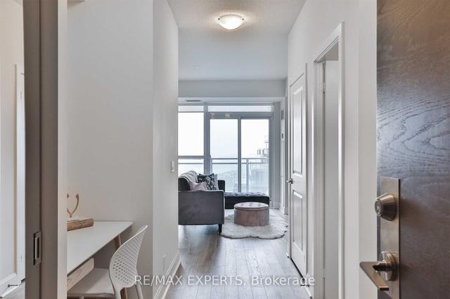 1311 - 33 Shore Breeze Dr, Condo with 2 bedrooms, 2 bathrooms and 1 parking in Toronto ON | Image 1