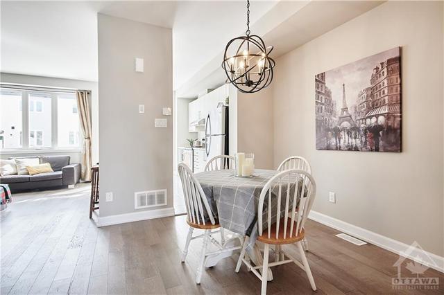66 Damselfish Walk, Townhouse with 3 bedrooms, 3 bathrooms and 3 parking in Ottawa ON | Image 4