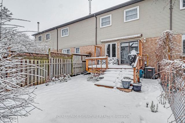 45 Poolton Cres, House attached with 3 bedrooms, 2 bathrooms and 2 parking in Clarington ON | Image 14