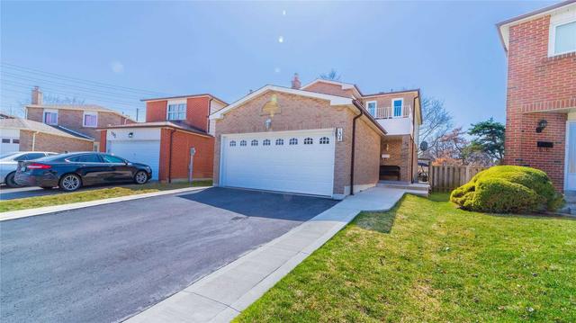 134 Banting Cres, House detached with 3 bedrooms, 4 bathrooms and 6 parking in Brampton ON | Image 12
