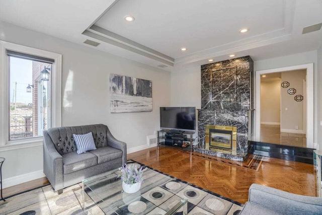 2 Muir Ave, House detached with 4 bedrooms, 5 bathrooms and 6 parking in Toronto ON | Image 7