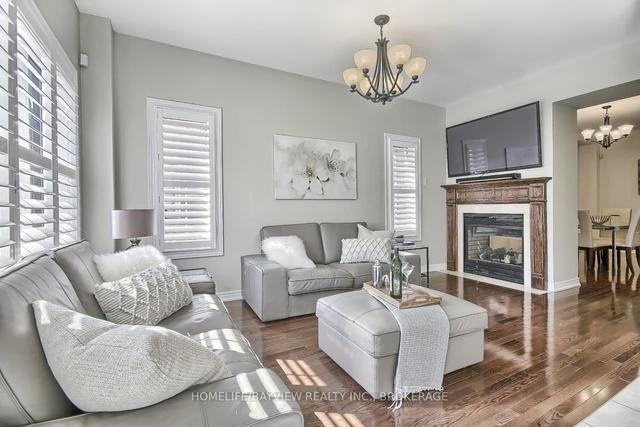 19 Lady Loretta Lane, House detached with 4 bedrooms, 5 bathrooms and 4 parking in Vaughan ON | Image 8