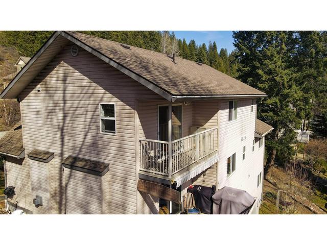5820 Woodland Drive, House detached with 4 bedrooms, 4 bathrooms and null parking in Central Kootenay F BC | Image 68