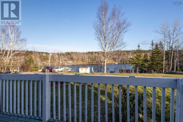 54 Riverside Drive, House detached with 3 bedrooms, 1 bathrooms and null parking in Cape Breton NS | Image 4