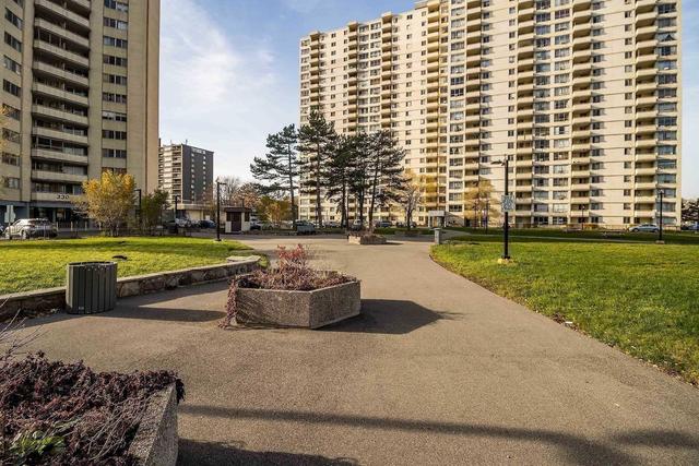 1508 - 340 Dixon Rd, Condo with 2 bedrooms, 1 bathrooms and 1 parking in Toronto ON | Image 6