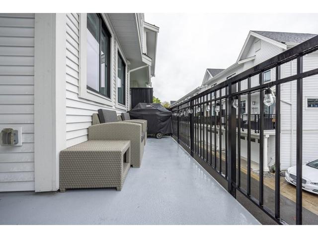 2 - 5945 176a Street, House attached with 3 bedrooms, 3 bathrooms and 2 parking in Surrey BC | Image 27