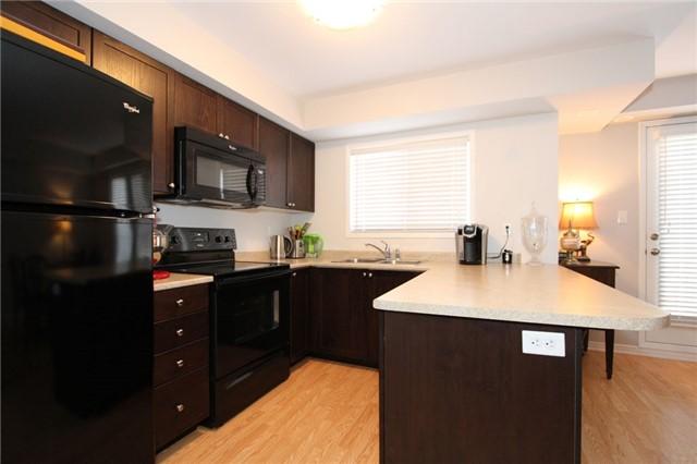 09 - 15 Hays Blvd, Townhouse with 2 bedrooms, 2 bathrooms and 1 parking in Oakville ON | Image 7