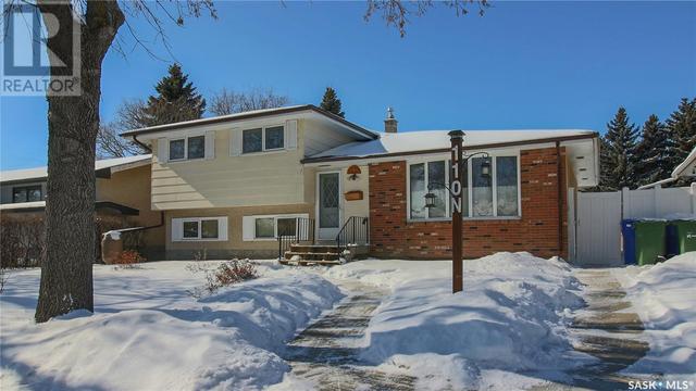 110 Mccarthy Boulevard N, House detached with 3 bedrooms, 2 bathrooms and null parking in Regina SK | Image 1