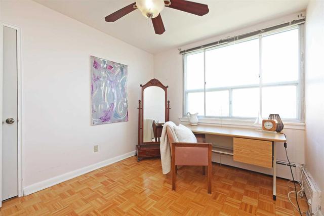 306 - 59 Neptune Dr, Condo with 3 bedrooms, 1 bathrooms and 1 parking in Toronto ON | Image 7