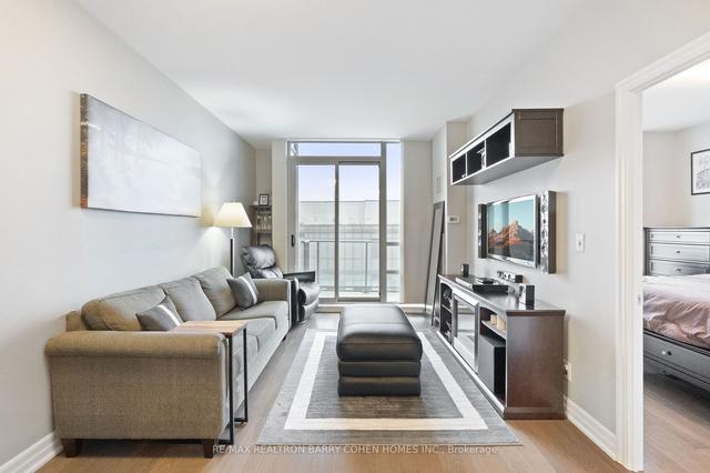 2102 - 500 St Clair Ave W, Condo with 1 bedrooms, 1 bathrooms and 1 parking in Toronto ON | Image 1