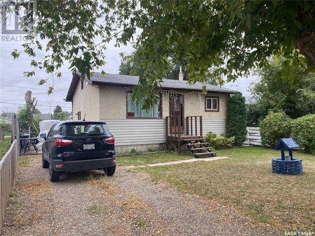115 28th Street E, House detached with 2 bedrooms, 2 bathrooms and null parking in Prince Albert SK | Image 4