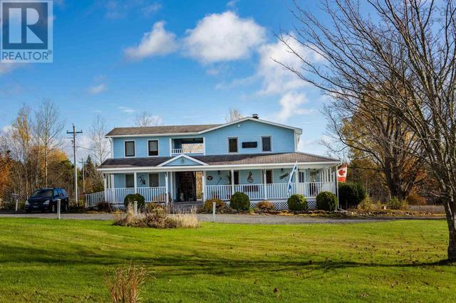 1817 Highway 205|Baddeck, House detached with 9 bedrooms, 8 bathrooms and null parking in Victoria, Subd. B NS | Image 16