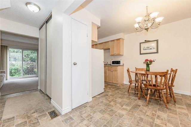 16 - 2 Worton Ave, Townhouse with 3 bedrooms, 2 bathrooms and 2 parking in Guelph ON | Image 26