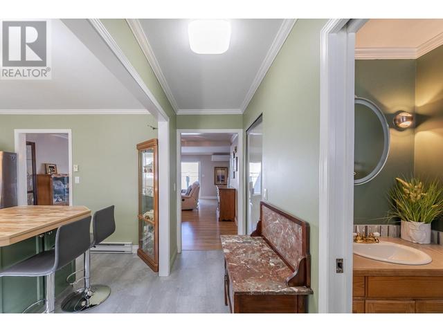 104 - 3315 Wilson Street, House attached with 3 bedrooms, 1 bathrooms and 1 parking in Penticton BC | Image 11