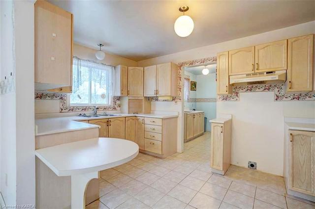 2416 Railton Road, House detached with 3 bedrooms, 3 bathrooms and 12 parking in South Frontenac ON | Image 17