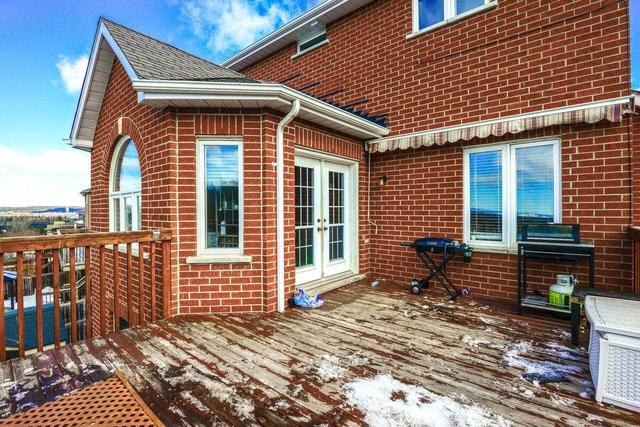 393 Mapleton Ave, House detached with 3 bedrooms, 4 bathrooms and 8 parking in Barrie ON | Image 35