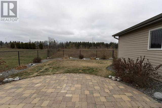 232 Cougar Cres, House detached with 4 bedrooms, 3 bathrooms and null parking in Thunder Bay ON | Image 40