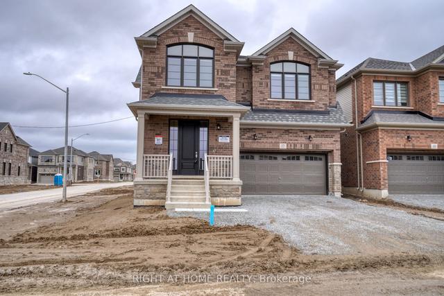 17 Phoenix Blvd, House detached with 5 bedrooms, 4 bathrooms and 4 parking in Barrie ON | Image 1