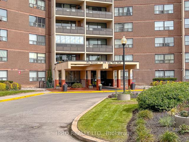 1004 - 551 The West Mall, Condo with 3 bedrooms, 2 bathrooms and 1 parking in Toronto ON | Image 27