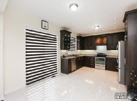 7 Attraction Dr, House detached with 4 bedrooms, 4 bathrooms and 4 parking in Brampton ON | Image 5