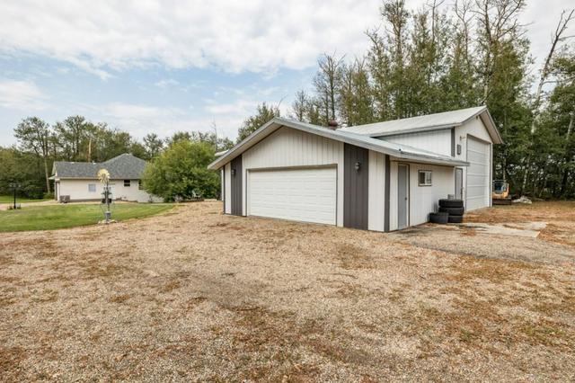 432041 Highway 795, House detached with 4 bedrooms, 3 bathrooms and 8 parking in Wetaskiwin County No. 10 AB | Image 39