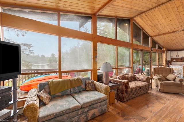 7346 Go Home Lake Shore, House detached with 3 bedrooms, 1 bathrooms and null parking in Georgian Bay ON | Image 10