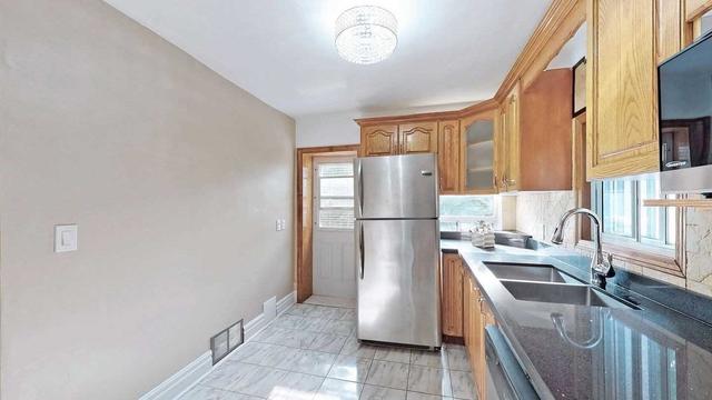 58 Pauline Ave, House semidetached with 4 bedrooms, 4 bathrooms and 0 parking in Toronto ON | Image 15