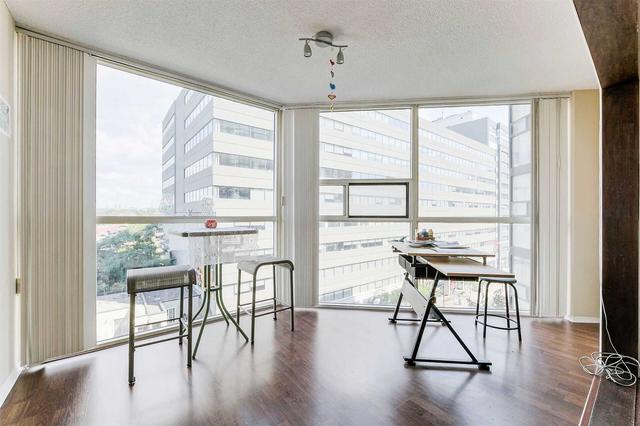 803 - 725 King St W, Condo with 1 bedrooms, 1 bathrooms and 1 parking in Toronto ON | Image 7