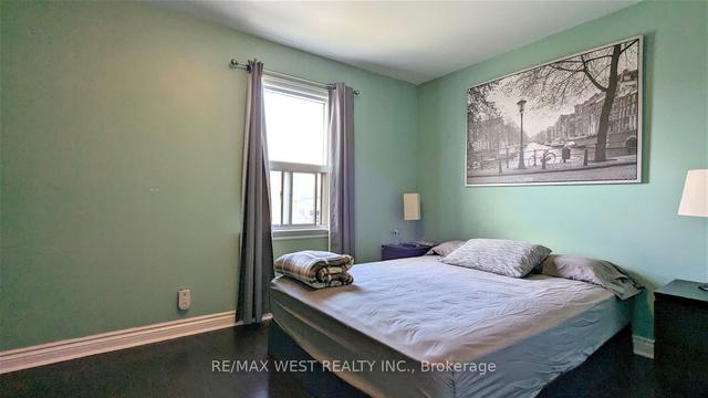 3 Cayuga Ave, House semidetached with 2 bedrooms, 1 bathrooms and 0 parking in Toronto ON | Image 3