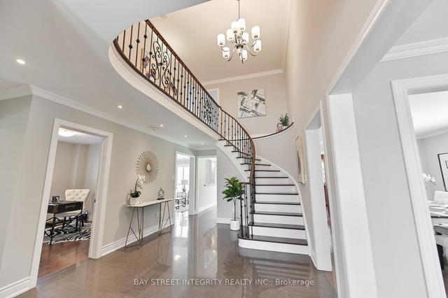 519 Veale Pl, House detached with 4 bedrooms, 6 bathrooms and 7 parking in Newmarket ON | Image 34