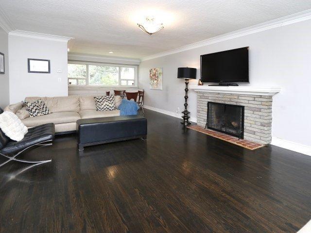 1433 Aldo Dr, House detached with 3 bedrooms, 2 bathrooms and 6 parking in Mississauga ON | Image 6