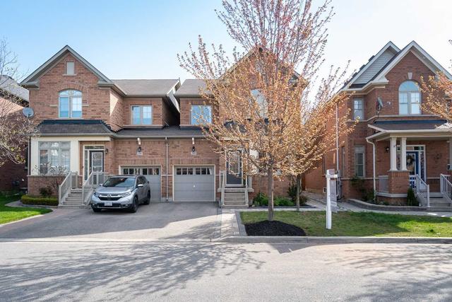 345 Giddings Cres, House semidetached with 3 bedrooms, 3 bathrooms and 3 parking in Milton ON | Image 1