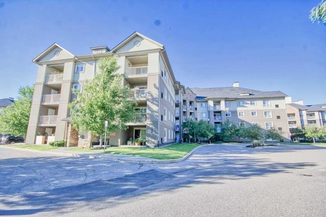 3211 - 4 Dayspring Circ, Condo with 2 bedrooms, 2 bathrooms and 1 parking in Brampton ON | Image 1