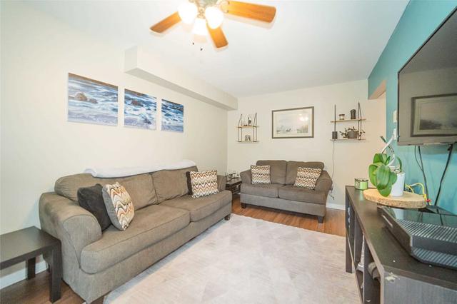 23 Cunningham Dr, House attached with 3 bedrooms, 2 bathrooms and 3 parking in Barrie ON | Image 2