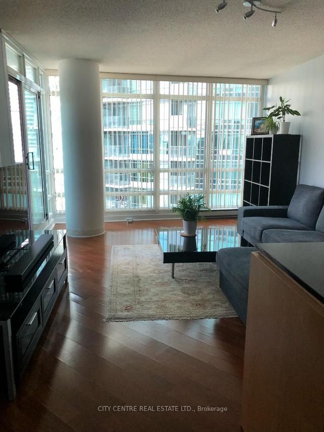 1605 - 381 Front St W, Condo with 1 bedrooms, 1 bathrooms and 1 parking in Toronto ON | Image 3