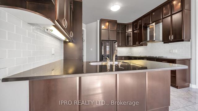 4 Quatro Cres, House detached with 4 bedrooms, 5 bathrooms and 6 parking in Brampton ON | Image 15
