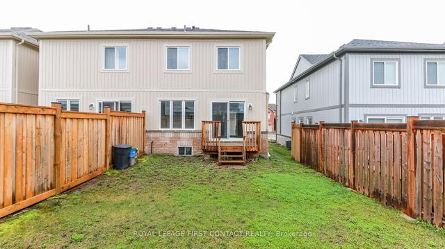 29 Robinson St, House attached with 3 bedrooms, 2 bathrooms and 3 parking in Barrie ON | Image 24