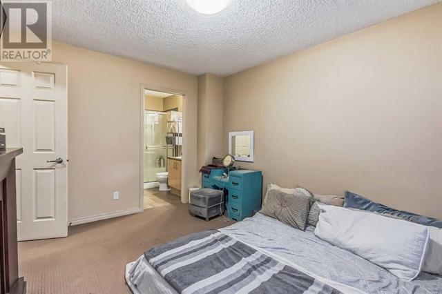 3074 New Brighton Gardens, House attached with 2 bedrooms, 2 bathrooms and 2 parking in Calgary AB | Image 22