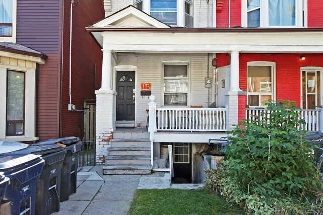 113 Baldwin St, House attached with 8 bedrooms, 3 bathrooms and null parking in Toronto ON | Image 2
