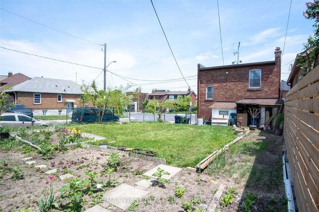 604 Oakwood Ave, House detached with 2 bedrooms, 1 bathrooms and 1 parking in Toronto ON | Image 16