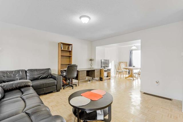 53 - 365 Murray Ross Pkwy, Townhouse with 3 bedrooms, 2 bathrooms and 2 parking in Toronto ON | Image 26
