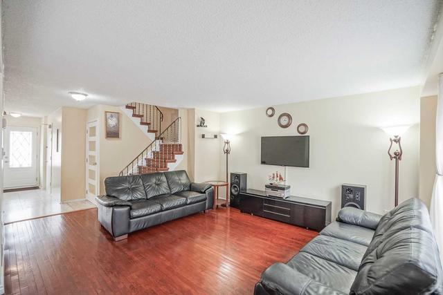 29 Junewood Cres, House detached with 4 bedrooms, 3 bathrooms and 3 parking in Brampton ON | Image 36