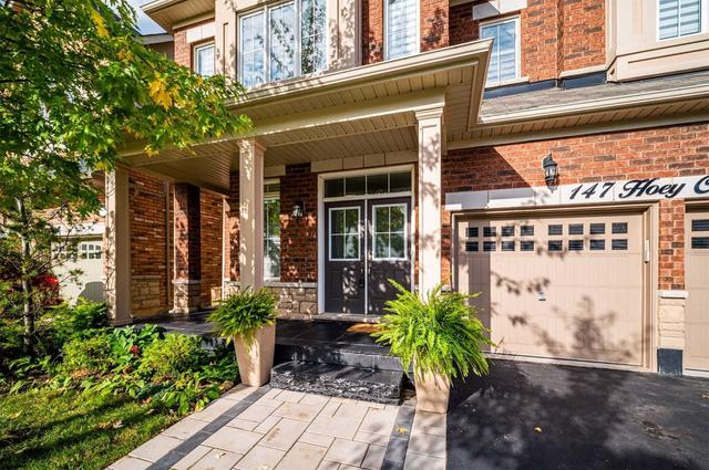 147 Hoey Cres, House detached with 4 bedrooms, 5 bathrooms and 4 parking in Oakville ON | Image 23