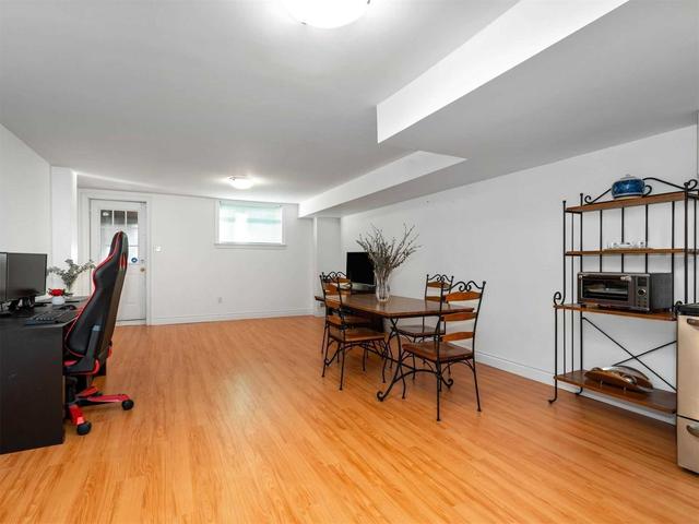 19 Estoril Terr, House detached with 3 bedrooms, 4 bathrooms and 2 parking in Toronto ON | Image 11