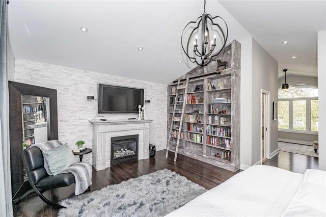 1302 Hillview Cres, House detached with 4 bedrooms, 4 bathrooms and 6 parking in Oakville ON | Image 9