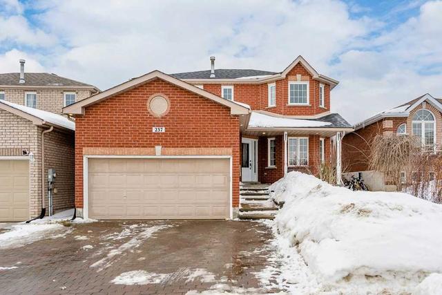 237 Wessenger Dr, House detached with 3 bedrooms, 4 bathrooms and 4 parking in Barrie ON | Image 1