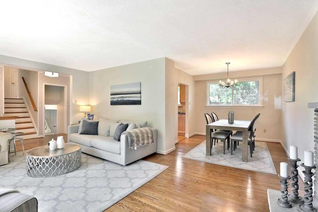 471 Forestwood Cres, House detached with 4 bedrooms, 2 bathrooms and 3 parking in Burlington ON | Image 4