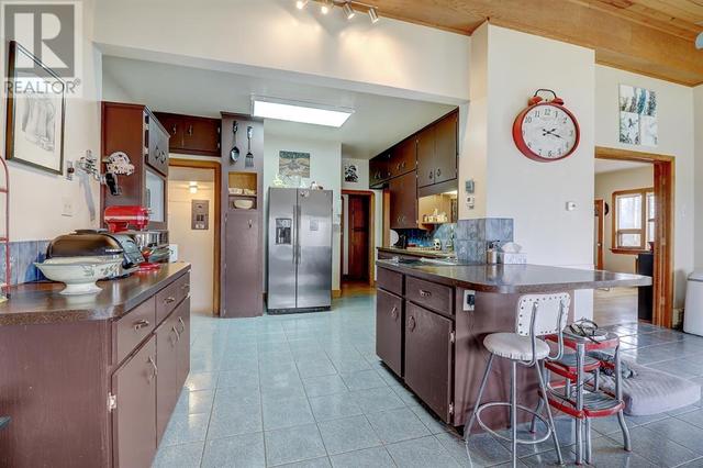 301 11 Avenue, House detached with 5 bedrooms, 1 bathrooms and 2 parking in Beaverlodge AB | Image 8