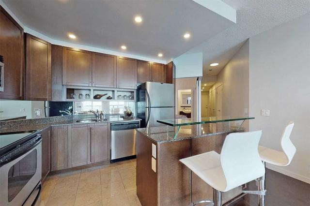 2710 - 8 York St, Condo with 2 bedrooms, 2 bathrooms and 1 parking in Toronto ON | Image 6